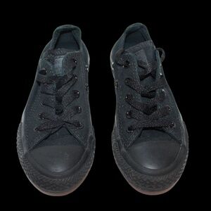 KIDS UNISEX BLACK CONVERSE (11 US)